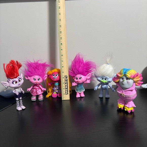 Dreamworks Trolls Figures Set of 6 - Picture 7 of 10